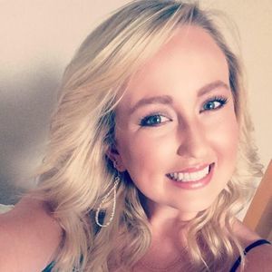 Meet your Posher, Danae